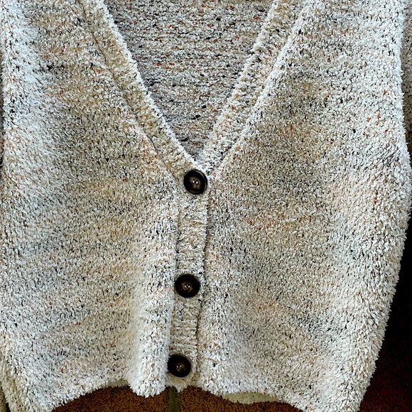 Fuzzy Cropped Cardigan - Picture 2 of 3